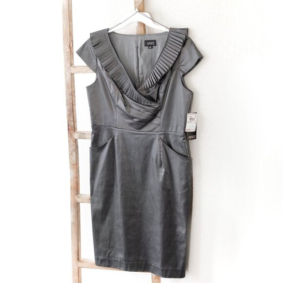 NWT ADRIANNA PAPELL DRESS SZ 14 SILVER METALLIC COCKTAIL WITH POCKETS - Picture 1 of 10